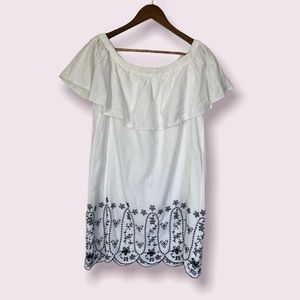 NWOT Old Navy White Ruffle Dress With Blue Eyelet Detail Women’s Medium